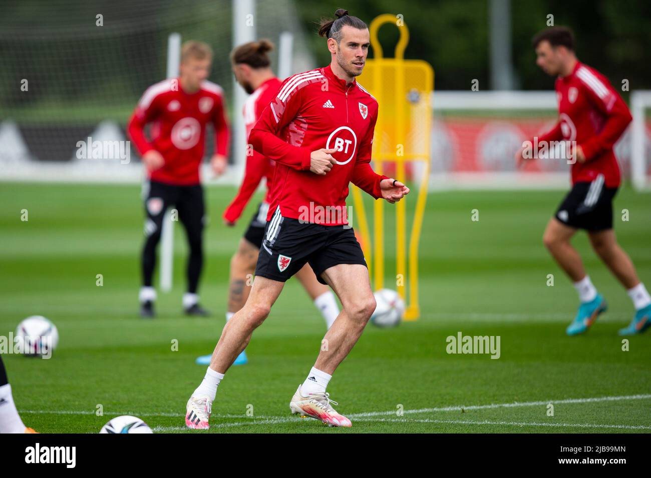 Hensol, Großbritannien. 04.. Juni 2022. Gareth Bale aus Wales in der Ausbildung. Wales MD1 Training Session im Wale Resort am 4.. Juni 2022 vor dem FIFA World Cup Play Off Finale 2022 gegen die Ukraine. Quelle: Lewis Mitchell/Alamy Live News Stockfoto