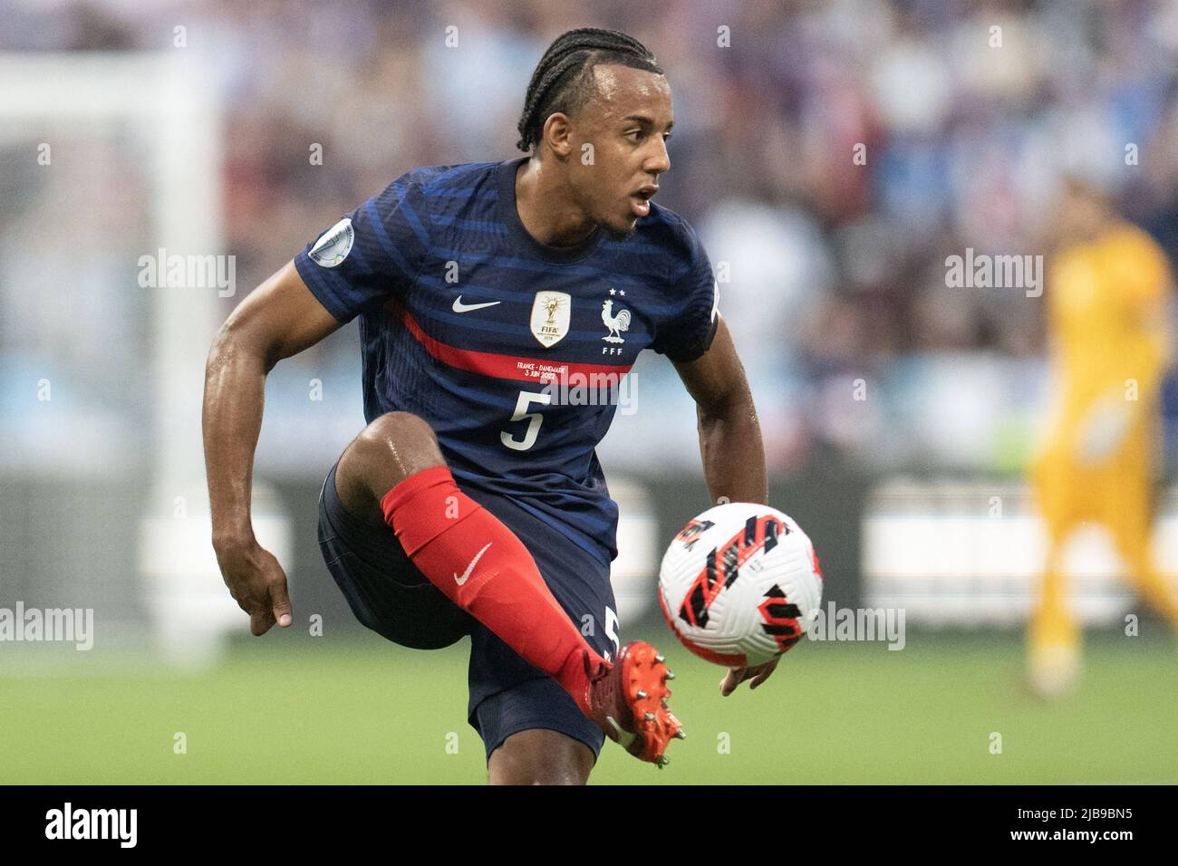 Jules Kounde aus Frankreich im Einsatz während der UEFA Nations League Ein Spiel der Gruppe 1 zwischen Frankreich und Dänemark im Stade de France am 03. Juni 2022 in Paris, Frankreich. Foto von David Niviere/ABACAPRESS.COM Stockfoto