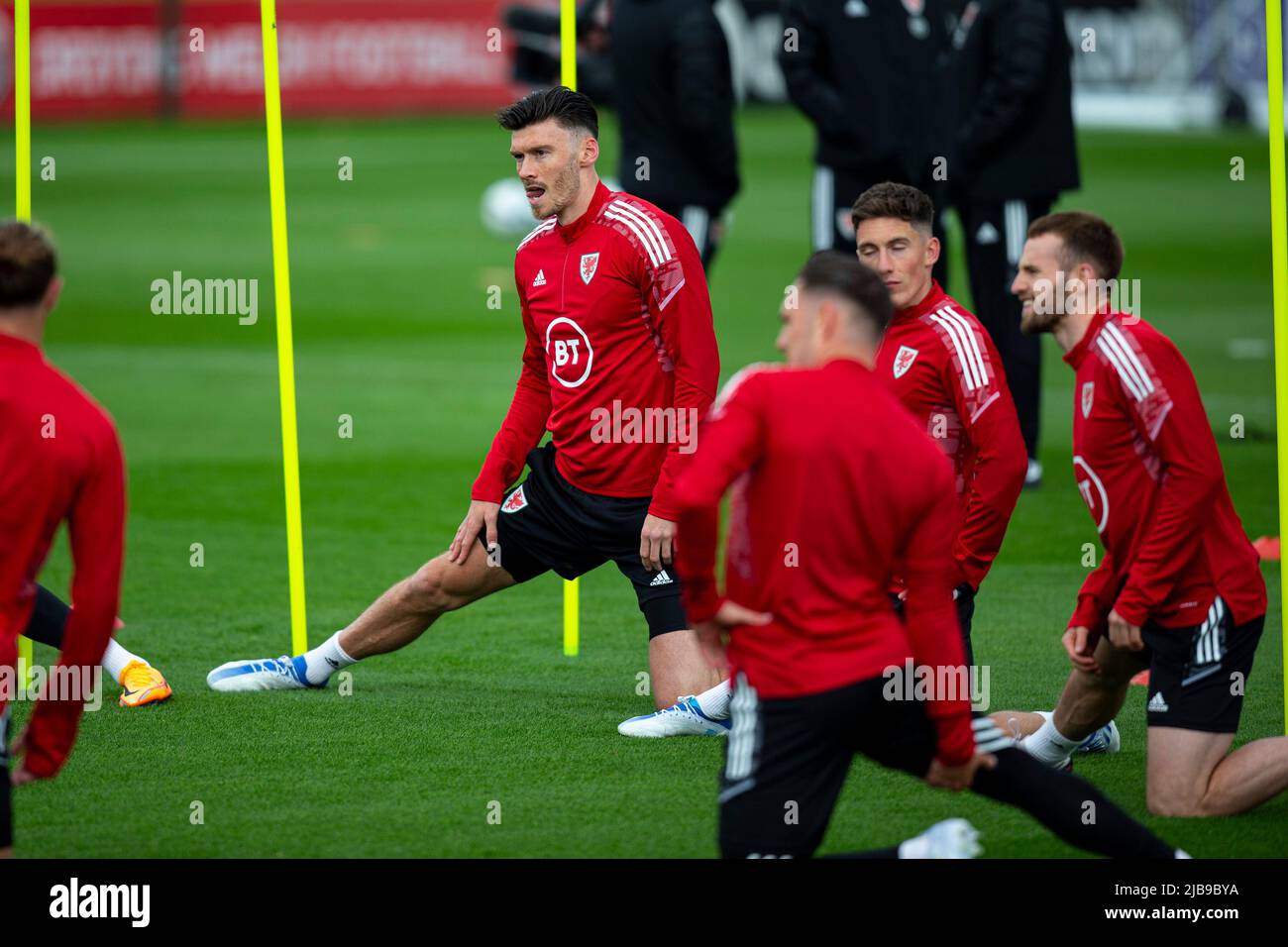 Hensol, Großbritannien. 04.. Juni 2022. Kieffer Moore aus Wales in der Ausbildung. Wales MD1 Training Session im Wale Resort am 4.. Juni 2022 vor dem FIFA World Cup Play Off Finale 2022 gegen die Ukraine. Quelle: Lewis Mitchell/Alamy Live News Stockfoto