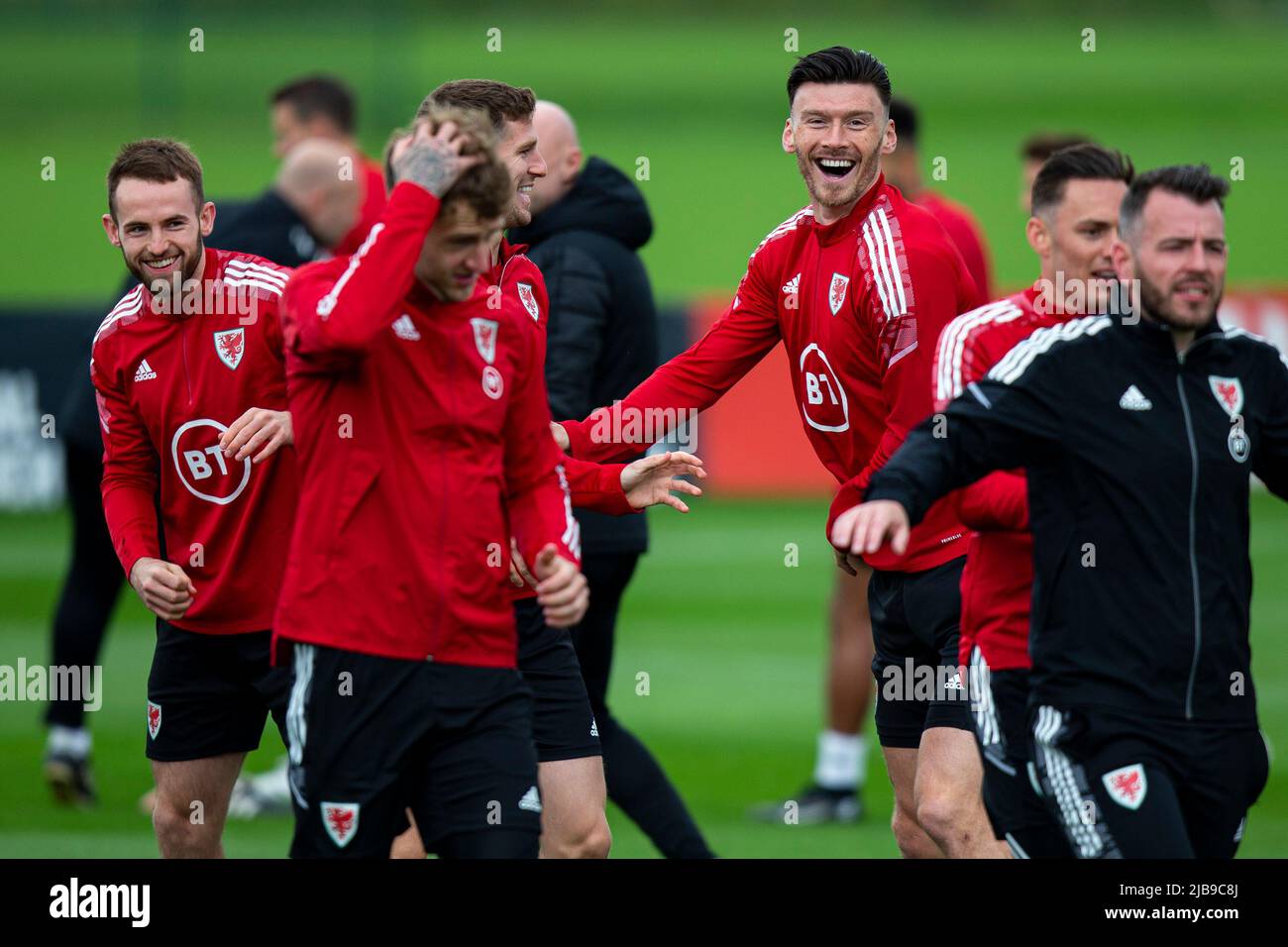 Hensol, Großbritannien. 04.. Juni 2022. Kieffer Moore aus Wales in der Ausbildung. Wales MD1 Training Session im Wale Resort am 4.. Juni 2022 vor dem FIFA World Cup Play Off Finale 2022 gegen die Ukraine. Quelle: Lewis Mitchell/Alamy Live News Stockfoto