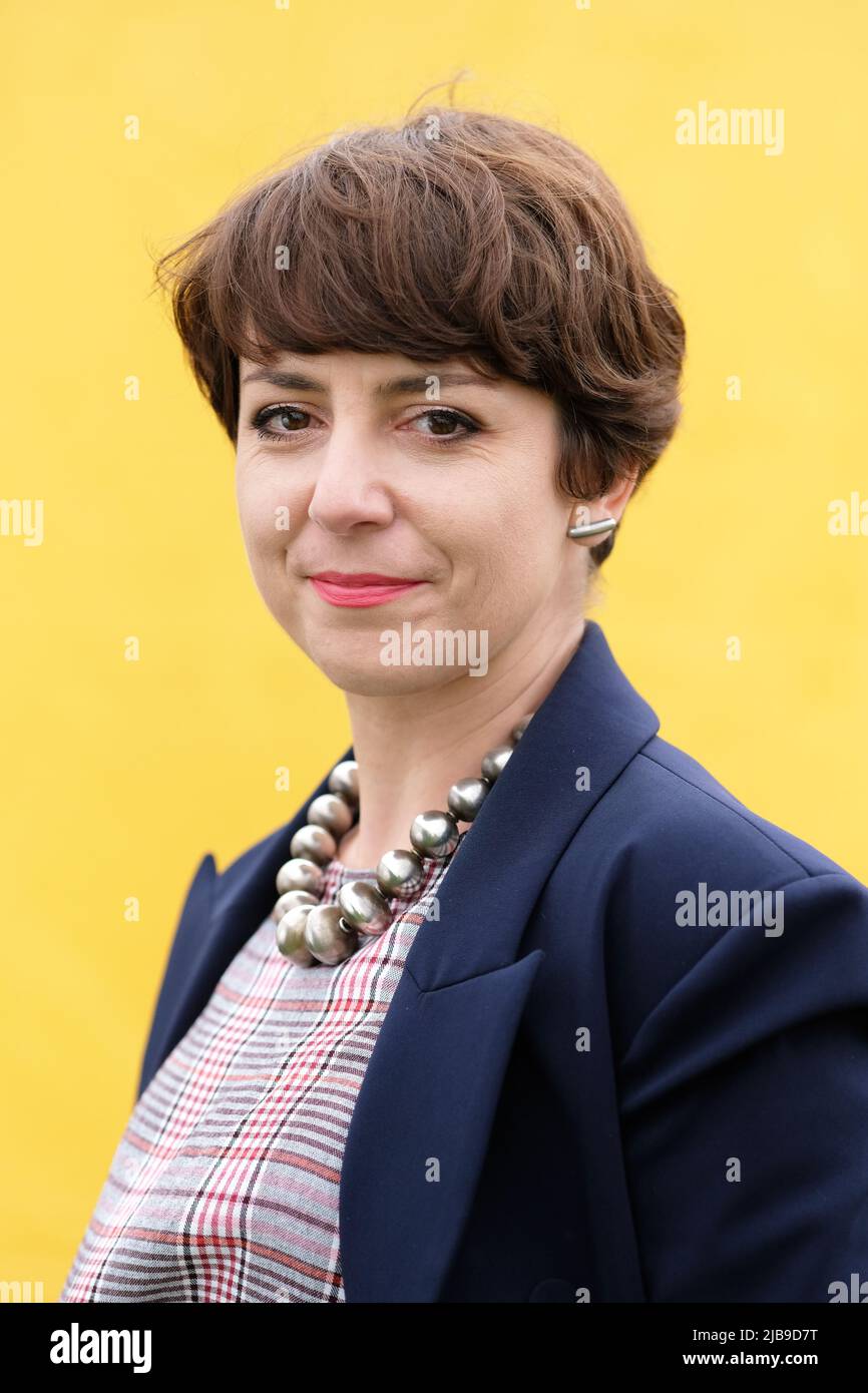 Hay Festival, Hay on Wye, Wales, Großbritannien – Samstag, 4.. Juni 2022 – Dr. Atina Krajewska beim Hay Festival, um über reproduktive Rechte und Rechtsstaatlichkeit zu sprechen – das Hay Festival läuft bis Sonntag, den 5.. Juni 2022. Foto Steven May / Alamy Live News Stockfoto