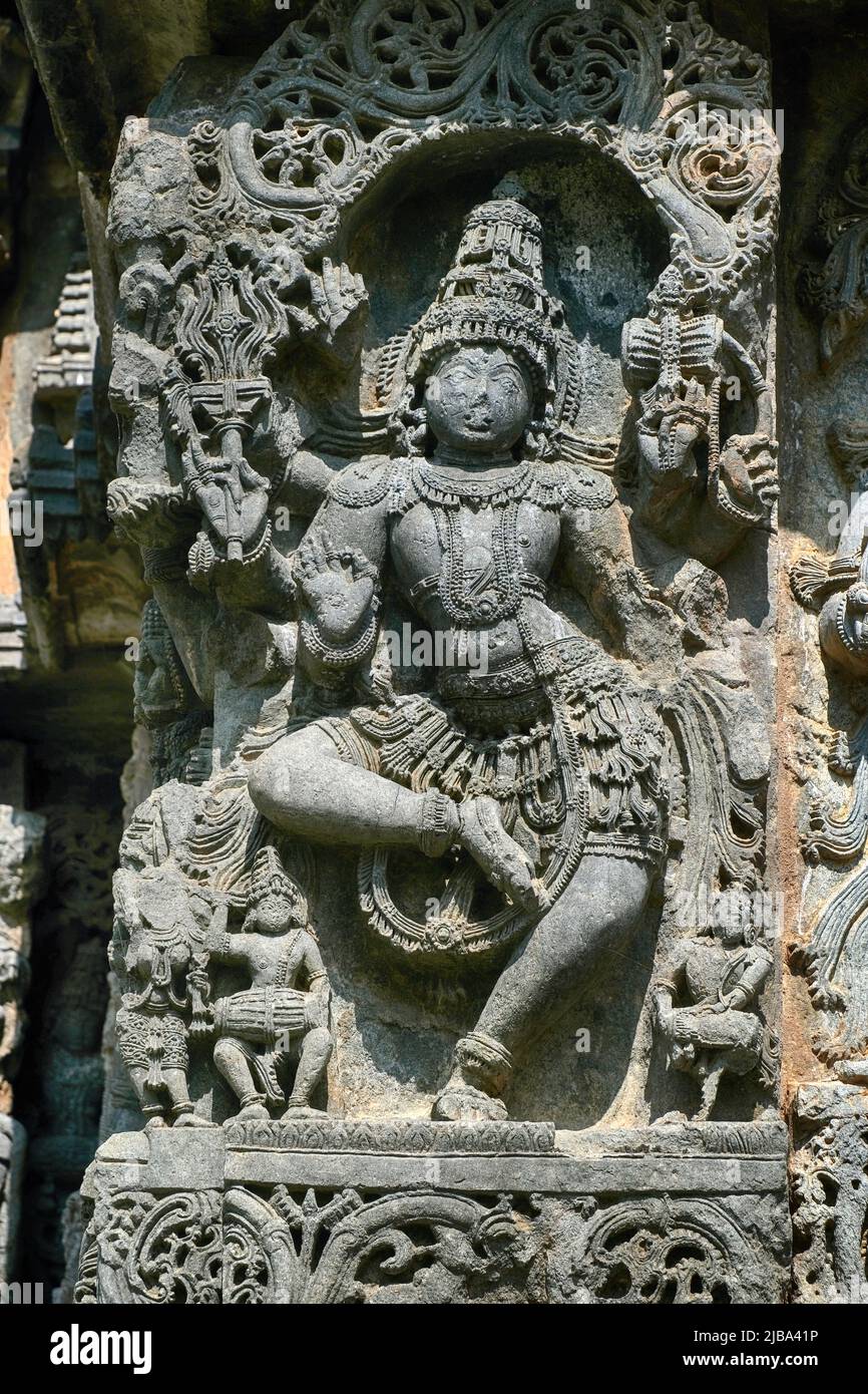 Kedareshwara Tempel, reich verzierte Relieif und schöne Skulpturen, Halebeedu, Karnataka, Indien Stockfoto