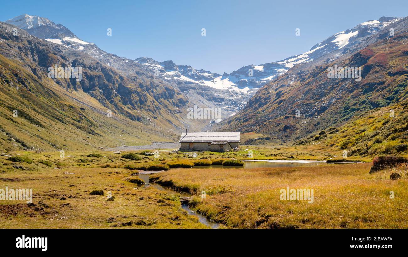 FEX Valley (Engadin, Schweiz) beginnt außerhalb von Sils Maria und endet am Fex-Gletscher, umgeben von Piz Tremoggia, Chapütschin, Fora und Güz. Stockfoto