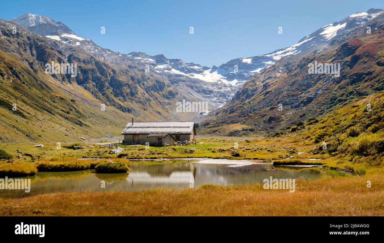 FEX Valley (Engadin, Schweiz) beginnt außerhalb von Sils Maria und endet am Fex-Gletscher, umgeben von Piz Tremoggia, Chapütschin, Fora und Güz. Stockfoto