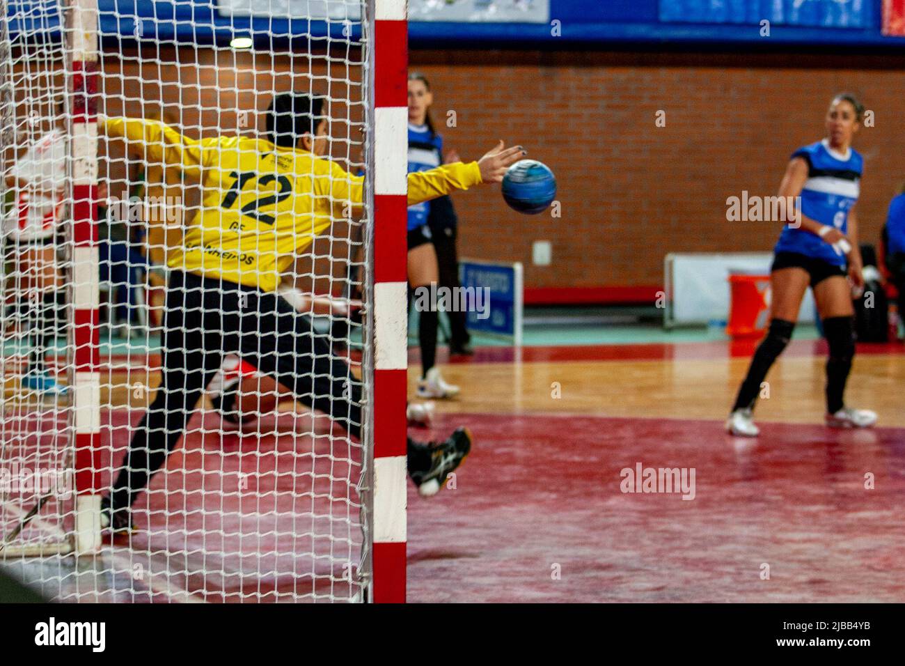 Argentinien. Juni 4, 2022. EC Pinheiros (BRA) Spieler #12 Geandra RODRIGUES im Estadio sag Villa Ballester in Villa Ballester, Buenos Aires, Argentinien. Quelle: Fabian Lujan/ASN Media/Alamy Live News Stockfoto