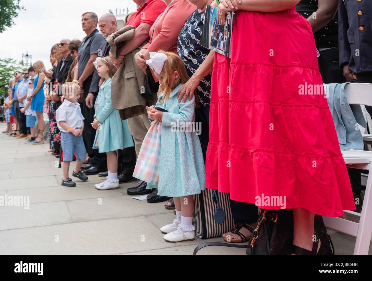 1. Juni 2022, New York City, New York, USA: Die Feuerwehr von New York City feiert ihren jährlichen Medal Day im Rathaus von New York City, NY, 1. Juni 2022. Feuerwehrleute, Sanitäter, Notärzte, Feuerwehrmänner und Offiziere werden für ihre heldenhafte Arbeit im Jahr 2021 ausgezeichnet. (Bild: © Steve Sanchez/Pacific Press via ZUMA Press Wire) Stockfoto
