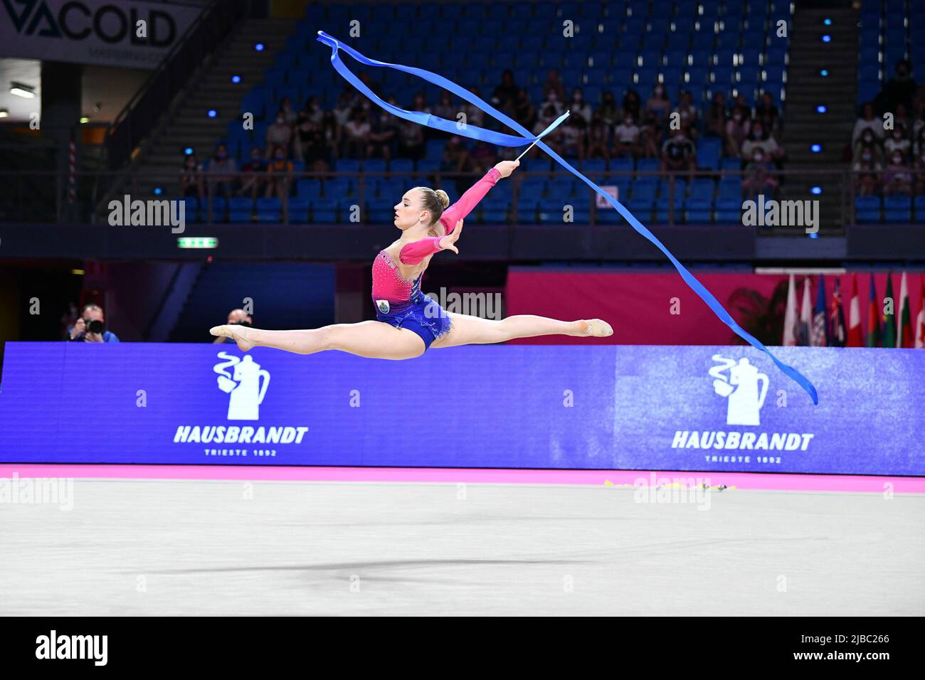 Matilde Tamagnini (SMR) während der rhythmischen Gymnastik FIG World Cup 2022, Gymnastik in Pesaro, Italien, Juni 03 2022 Stockfoto