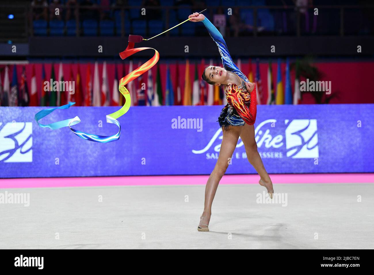 Sofia Rafaeli (ITA) während der rhythmischen Gymnastik FEIGE World Cup 2022, Gymnastik in Pesaro, Italien, Juni 03 2022 Stockfoto