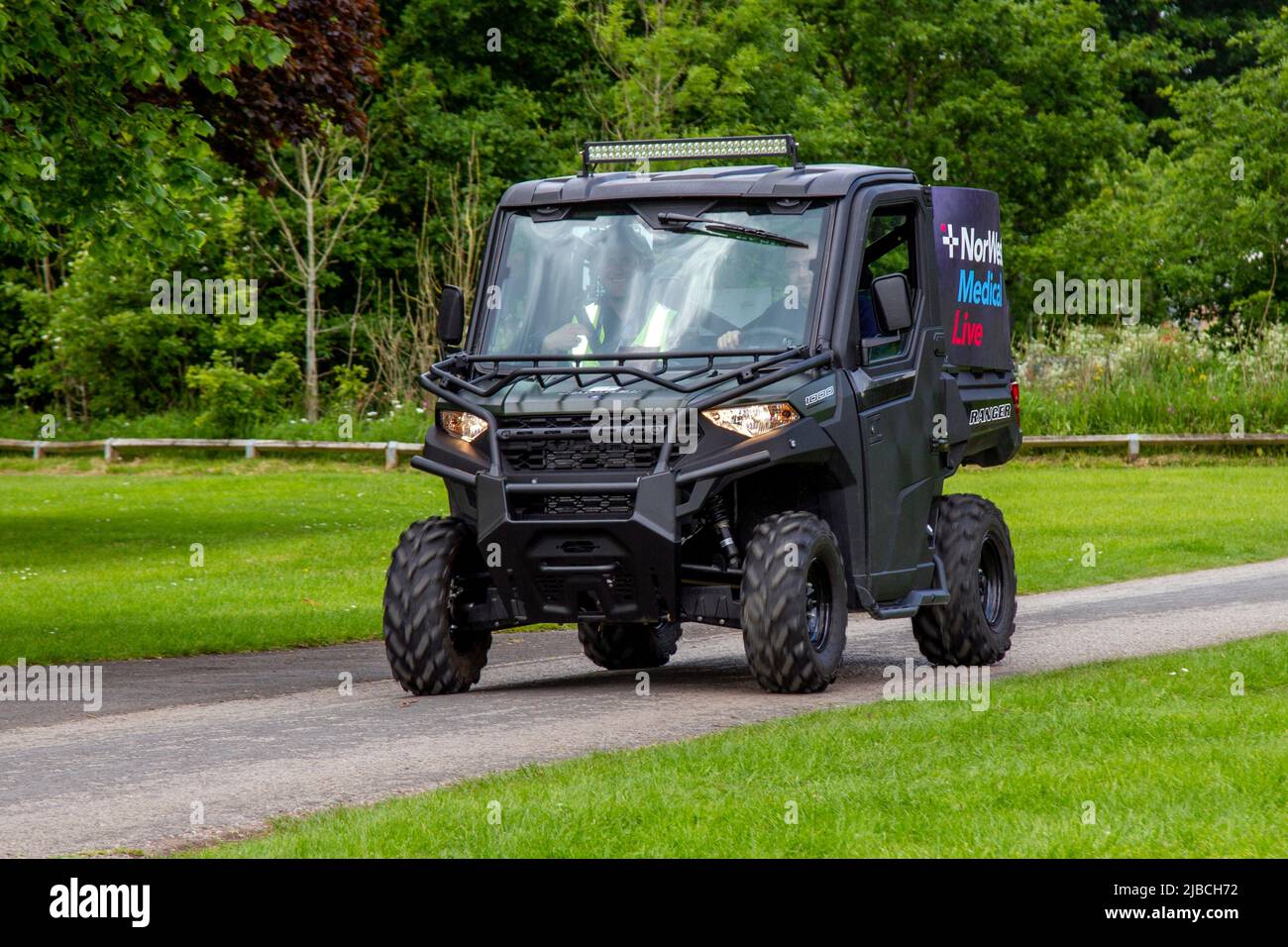 Polaris 1000 Ranger Medical Utility Vehicle; Norwest Medical Live Response Vehicle; Ankunft in worden Park Motor Village für das Leyland Festival, Großbritannien Stockfoto