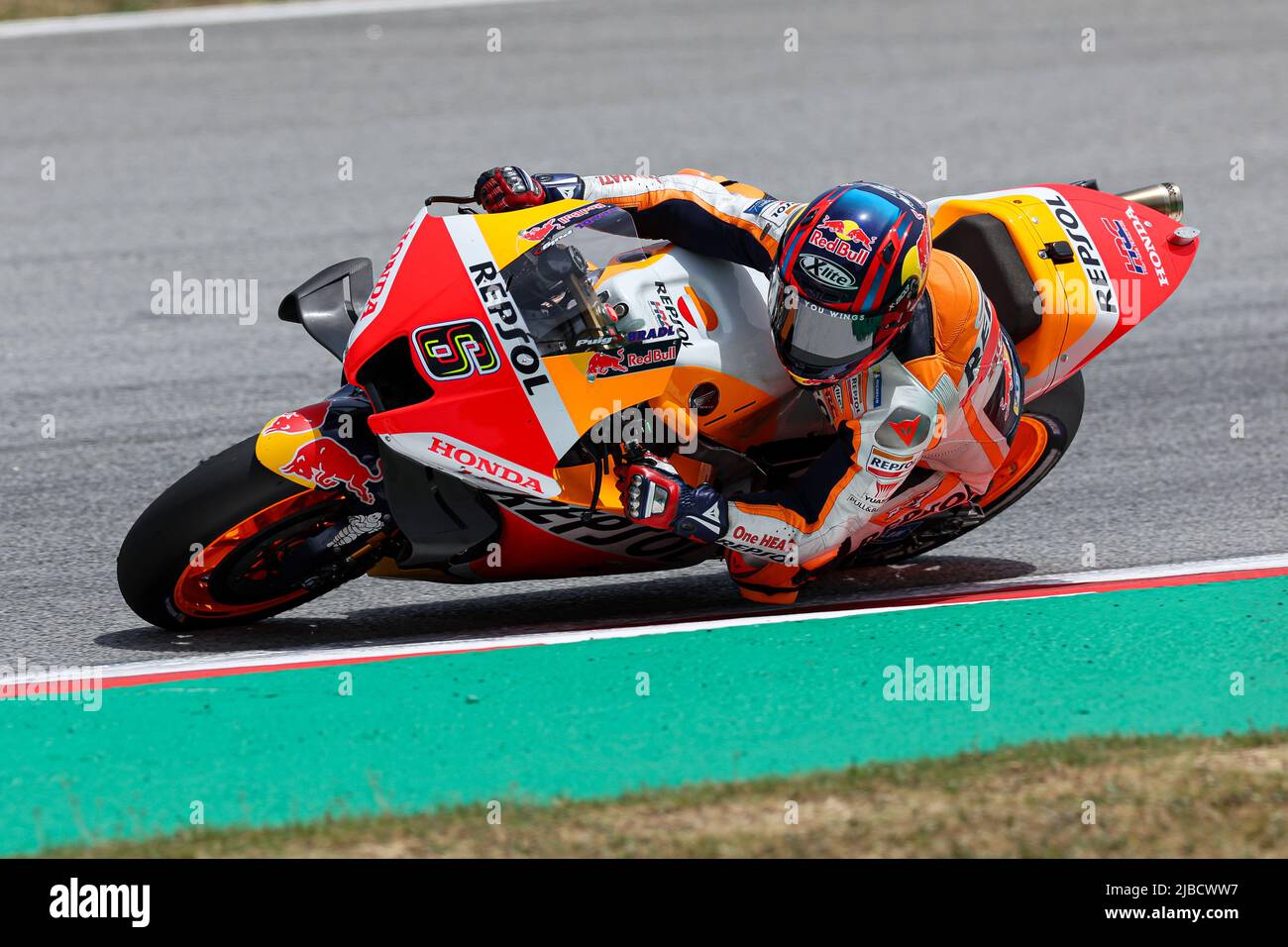 4. Juni 2022, Barcelona, Spanien: Stefan Bradl aus Deutschland vom Repsol Honda Team mit Honda während des MotoGP Gran Premii Monster Energy de Catalunya auf dem Circuit de Barcelona-Catalunya in Barcelona. (Bild: © David Ramirez/DAX via ZUMA Press Wire) Stockfoto