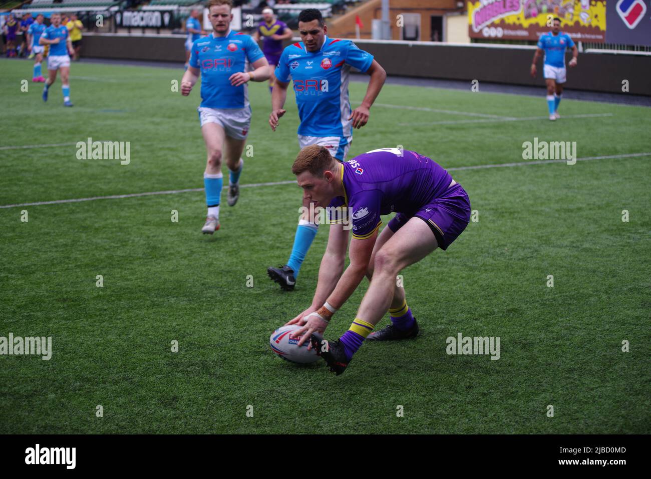 Newcastle, England, 5. Juni 2022. Sam Halsall erzielte einen Versuch für Newcastle Thunder gegen Sheffield Eagles in der Betfred Championship im Kingston Park. Quelle: Colin Edwards / Alamy Live News Stockfoto