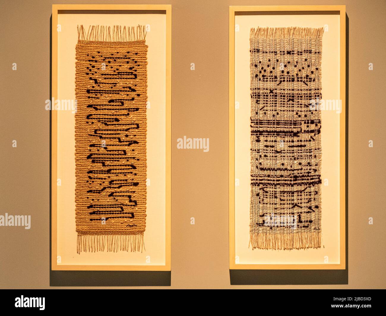 Anni Albers, Black-White Gold I, Arche-Panels für Congregation B´Nai Israel, 1950, Baumwolle, Lurex- und Jutegarn, Bauhaus Stockfoto