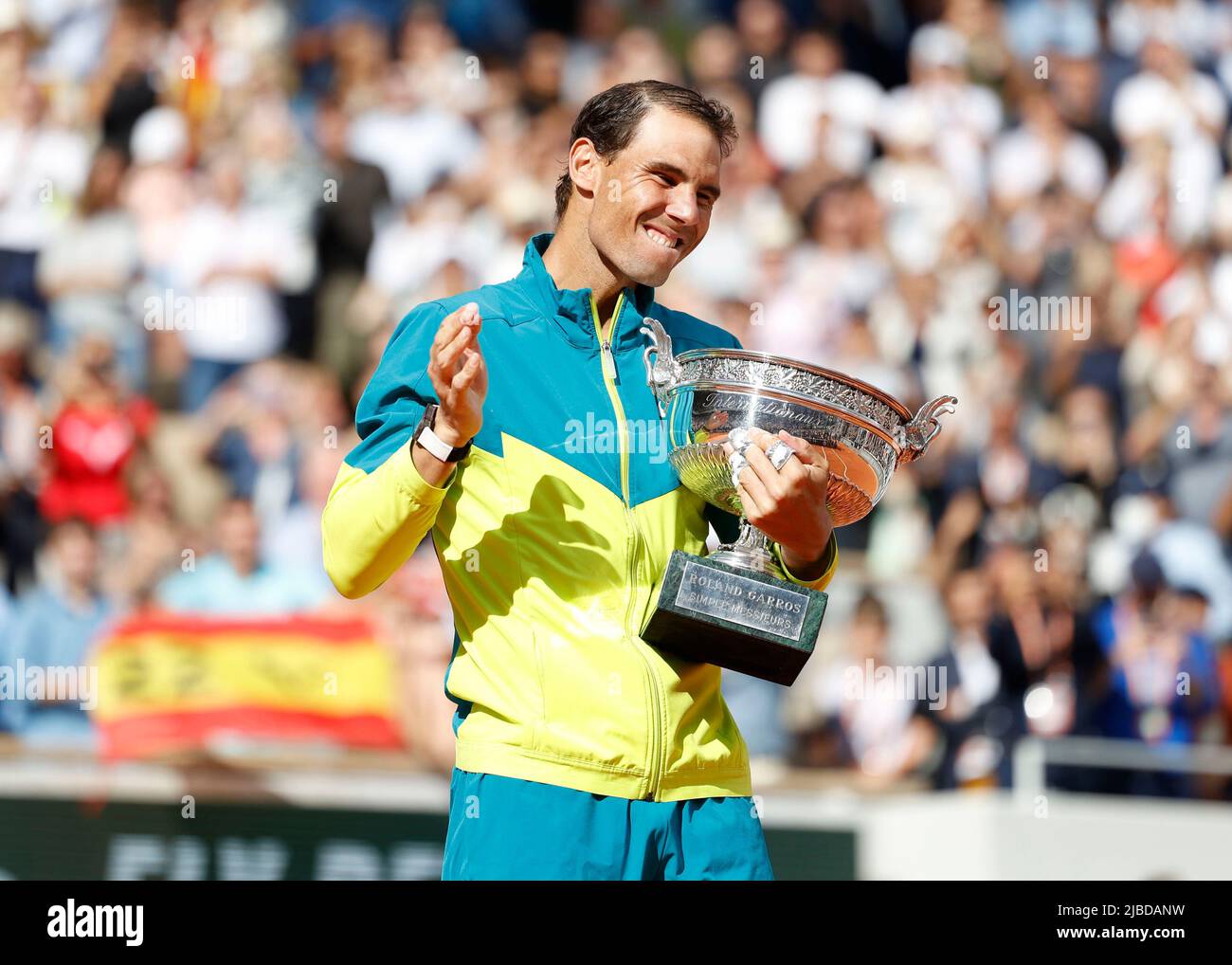Paris, Frankreich, 5.. Juni 2022. Der spanische Tennisspieler Rafael Nadal hat am Sonntag, den 6.. Juni 2022, das French Open 2022 Tennisturnier in Roland Garros gewonnen., © Jürgen Hasenkopf / Alamy Live News Stockfoto