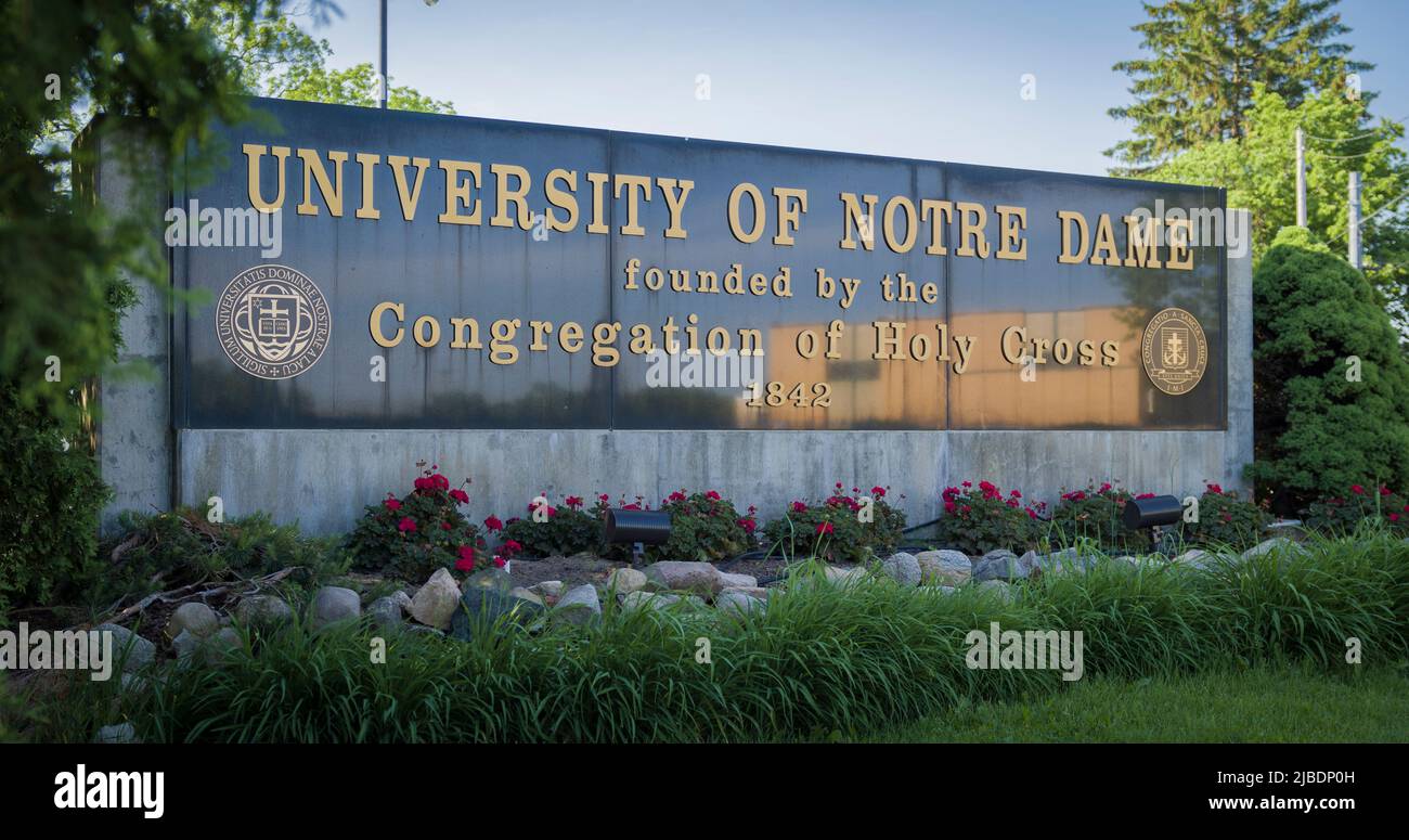 South Bend, Indiana - 25. Mai 2022: University of Notre Dame kämpft gegen den irischen College-Campus Stockfoto