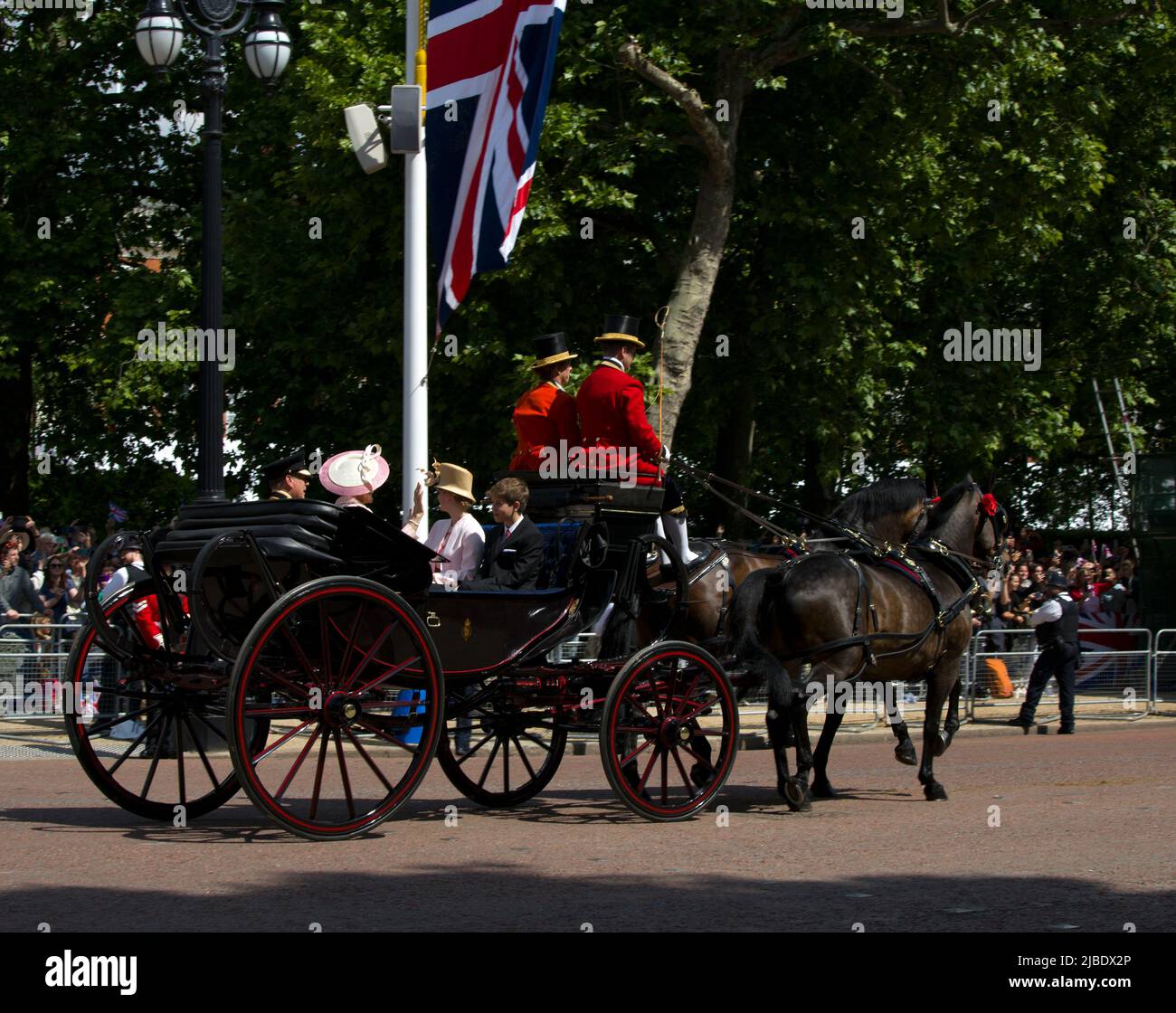 Prinz Edward und Sophie Rhys-Jones Lady Louise Windsor James Viscount Severn The Queen's Platinum Jubilee Trooping The Colour The Mall London Stockfoto