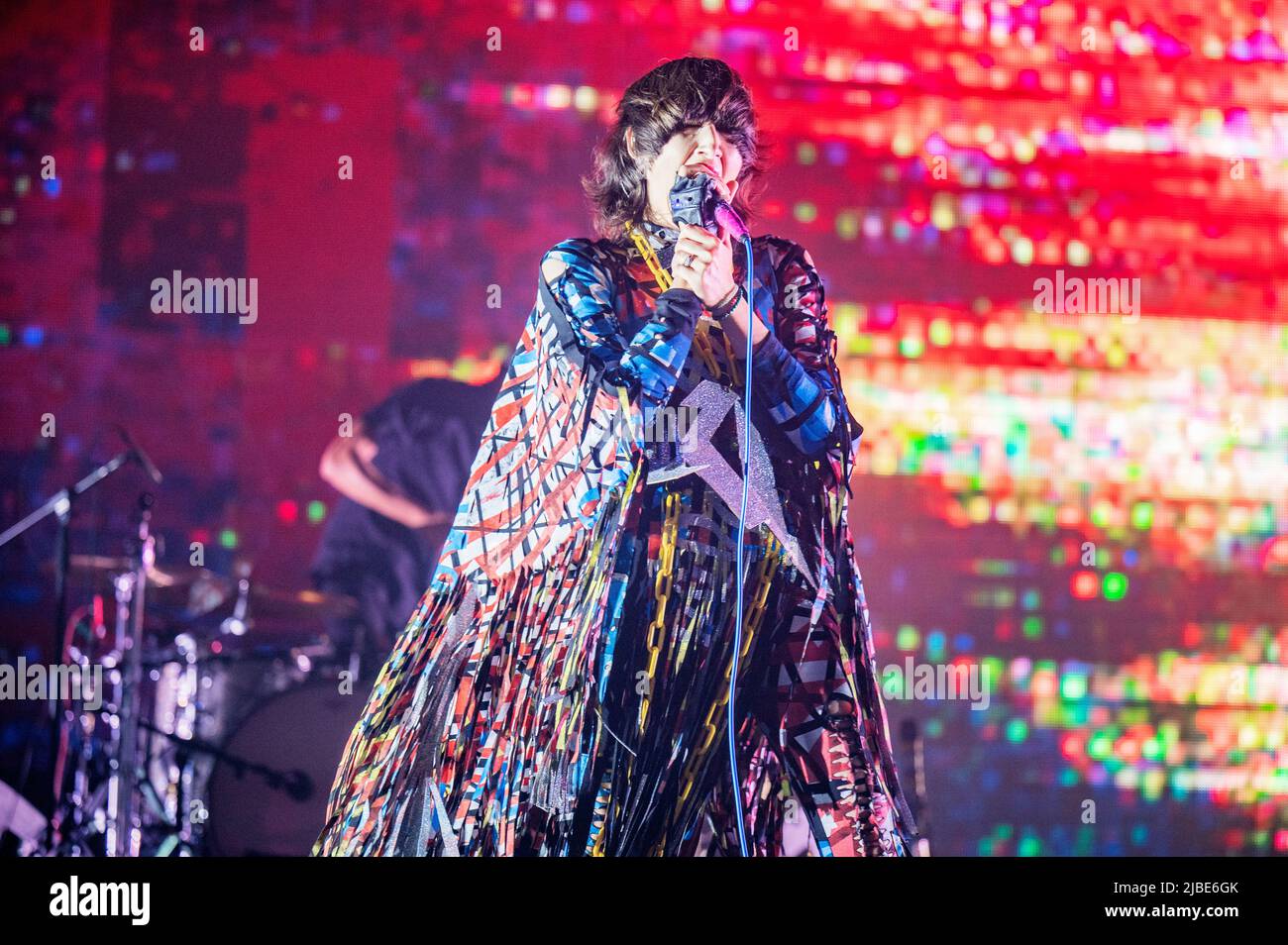 Manchester, Großbritannien. 05.. Juni 2022. Karen O, Nick Zinner, Brian Chasee von The Yeah Yeah's treten im Manchester O2 Apollo auf. 2022-06-05. Kredit: Gary Mather/Alamy Live Nachrichten Stockfoto