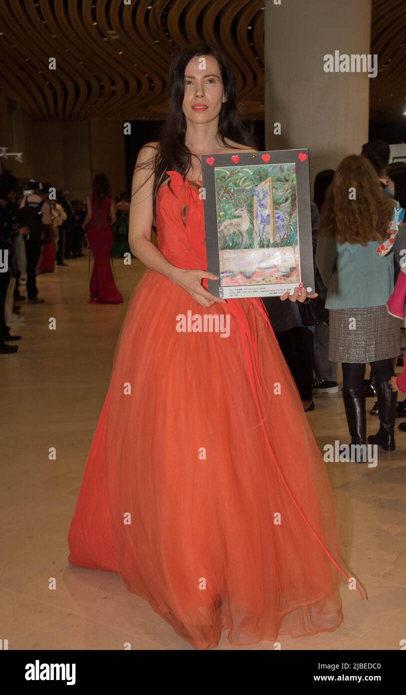 Paris : 'Jeux artistiques' au carrousel du Louvre, introduit par l'ambassadeur de Chine et organisé par Anath Tordjman-Compagnon. Stockfoto