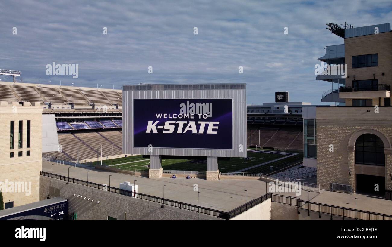 Manhattan, Kansas - 24. Mai 2022: NCAA College-Fußballstadion der Kansas State University Wildcats Stockfoto