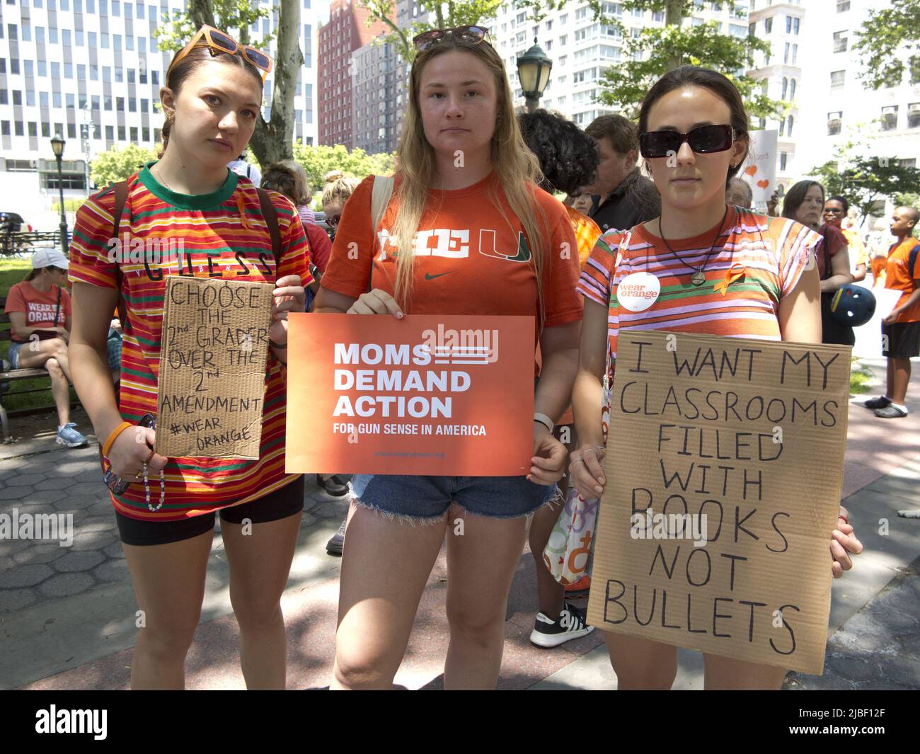 Mütter fordern Aktion für Gun Sense March am 4. Juni 2022. Hunderte von Demonstranten marschierten vom Foley Square in Lower Manhattan zum Cadman Plaza gegenüber Stockfoto