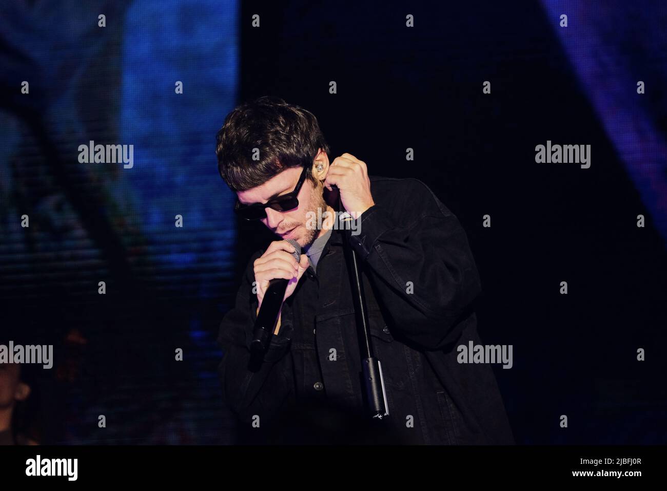 5. Juni 2022, Turin, Turin, Italien: Der römische Singer-Songwriter Flavio Bruno Pardini, bekannt als Gazzelle, auf der Bühne des Pala Alpitour in Turin (Bild: © Bruno Brizzi/Pacific Press via ZUMA Press Wire) Stockfoto