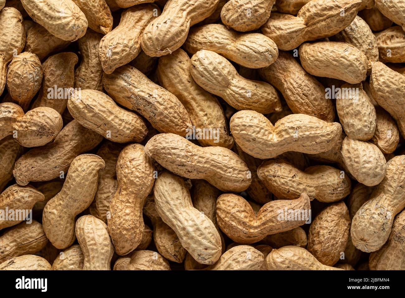 Nahaufnahme von oben von geschälten Erdnüssen Stockfoto