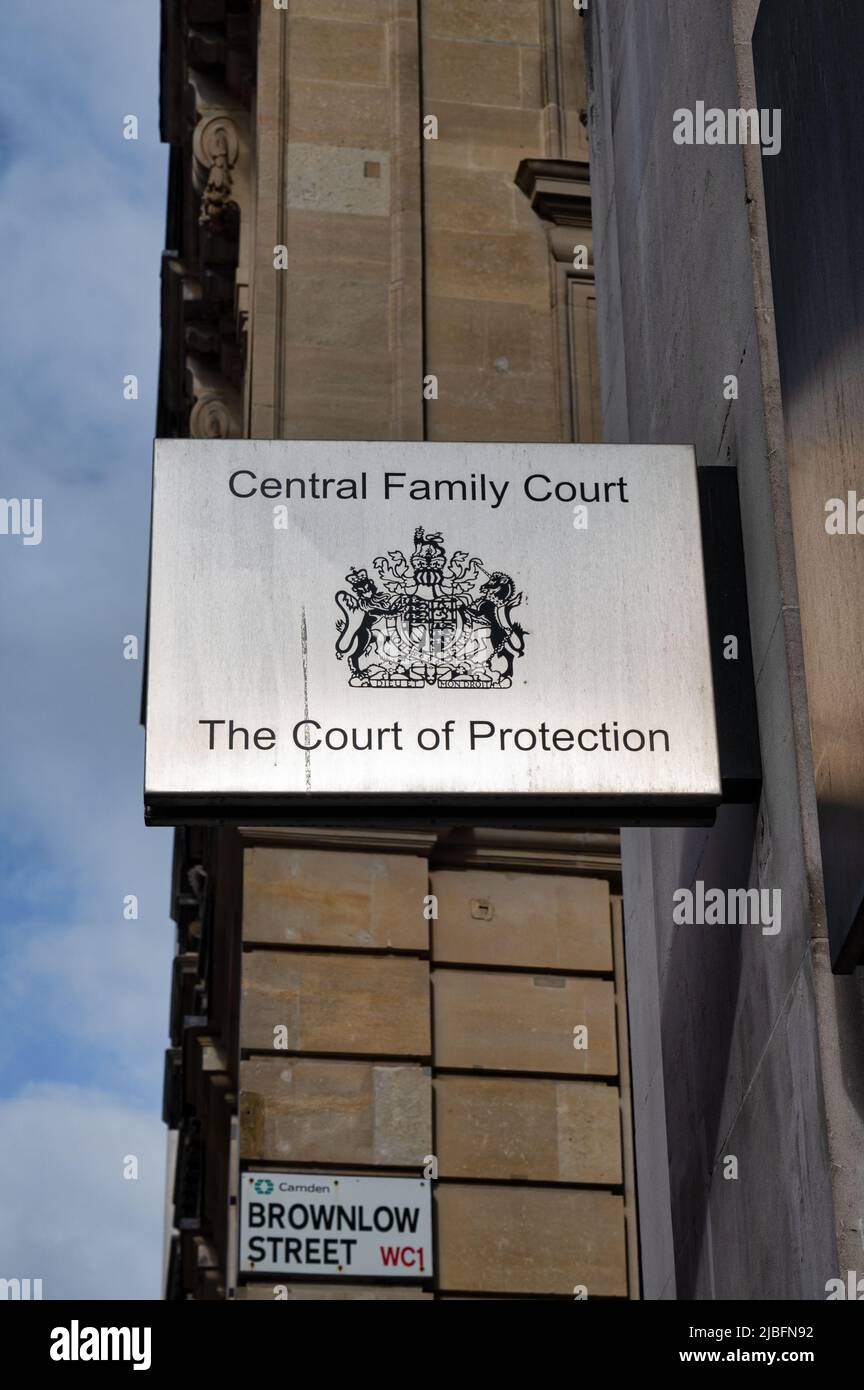 London, Großbritannien - 5. Mai 2022:Central Family Court unterzeichnen in London Stockfoto