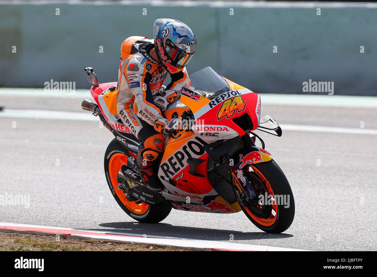 Barcelona, Spanien. 4.. Juni 2022. Pol Espargaro aus Spanien von Repsol Honda Team mit Honda während des MotoGP freien Trainings von Gran Premio Monster Energy de Catalunya auf dem Circuit de Barcelona-Catalunya in Barcelona. (Bild: © David Ramirez/DAX via ZUMA Press Wire) Stockfoto