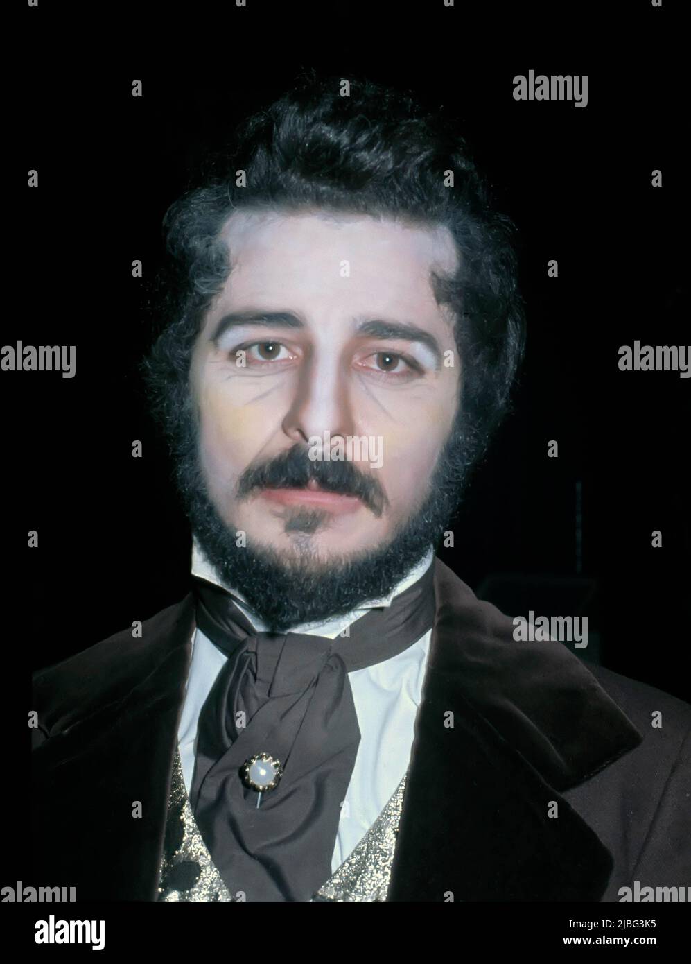 JUAN DIEGO. SCHAUSPIELER CINE Y TEATRO ESPAÑOL. BORMUJOS 1942-. EN EL PAPEL DE LARRA DE LA OBRA 'LA DETONACION' DE ANTONIO BUERO VALLEJO, MADRID 1973. Stockfoto