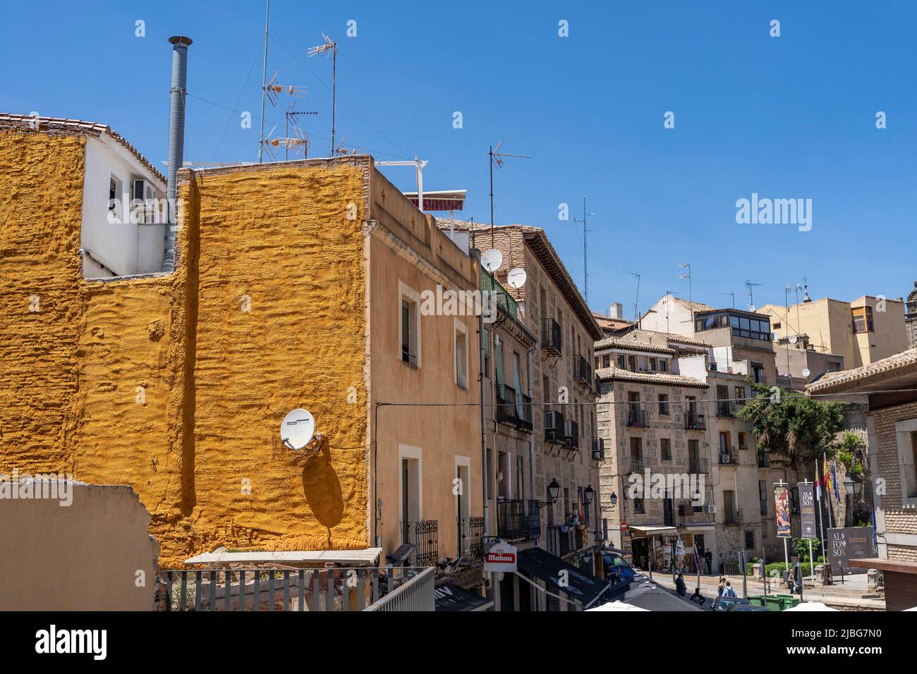 Toledo, eine antike Stadt auf einem Hügel über den Ebenen von Castilla-La Mancha in Zentralspanien. Ein UNESCO-Weltkulturerbe. Stockfoto