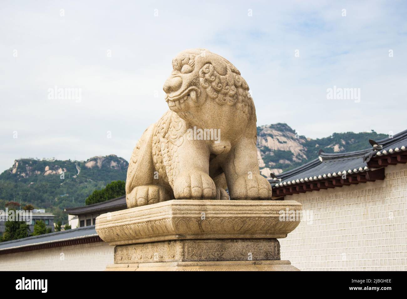 Gwanghwamun, Seoul, Südkorea - 22. Sep. 2018 : Haetae, legendäre Kreatur in der chinesischen und koreanischen Mythologie, im Gwanghwamun (Gyeongbokgung Palast) Stockfoto
