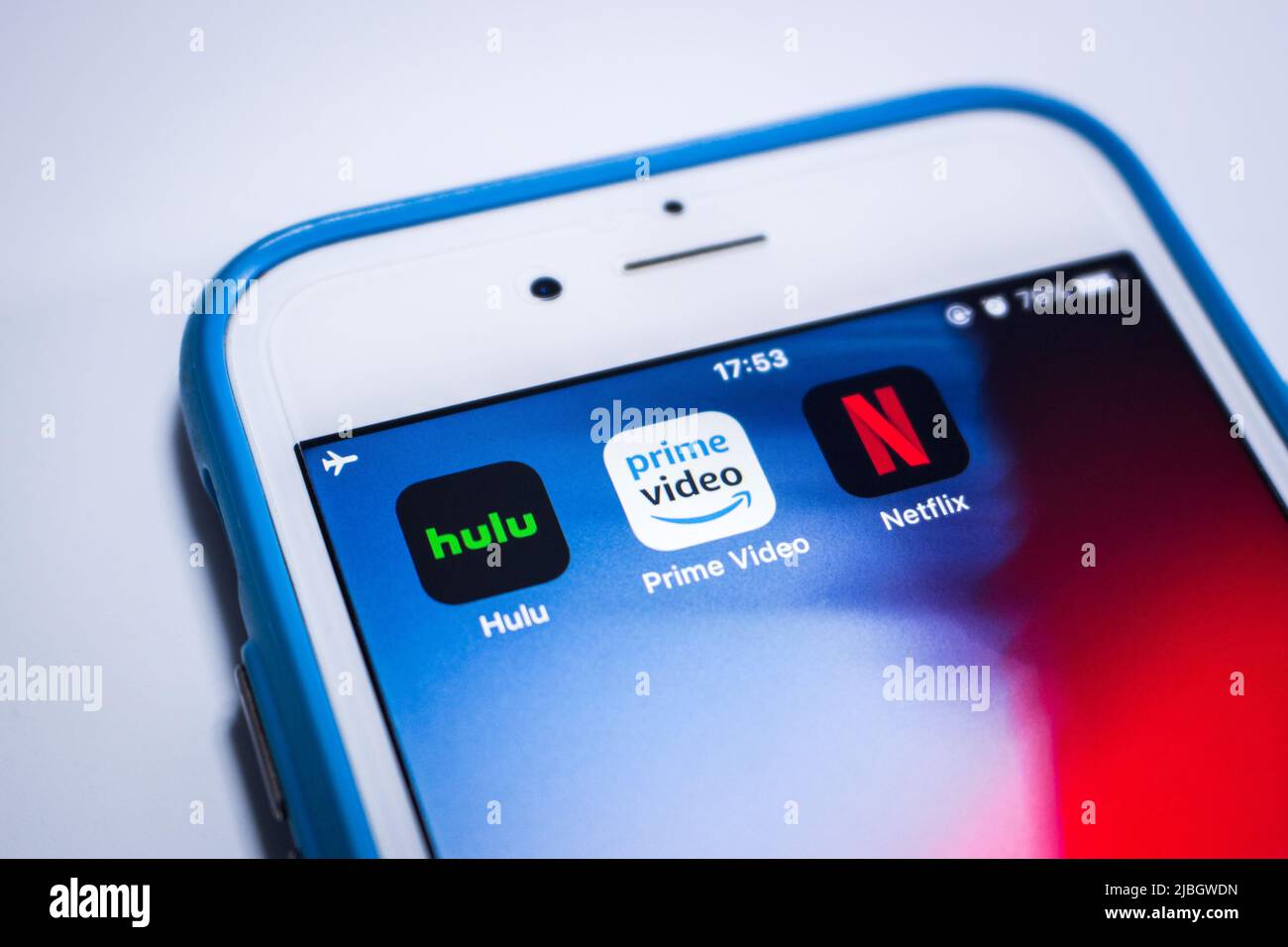 Kumamoto, Japan - Nov 29 2019 : Apps von Hulu, Prime Video & Netflix, drei großen Giganten in der Video-Streaming-Service-Industrie, auf einem iPhone-Bildschirm. Stockfoto