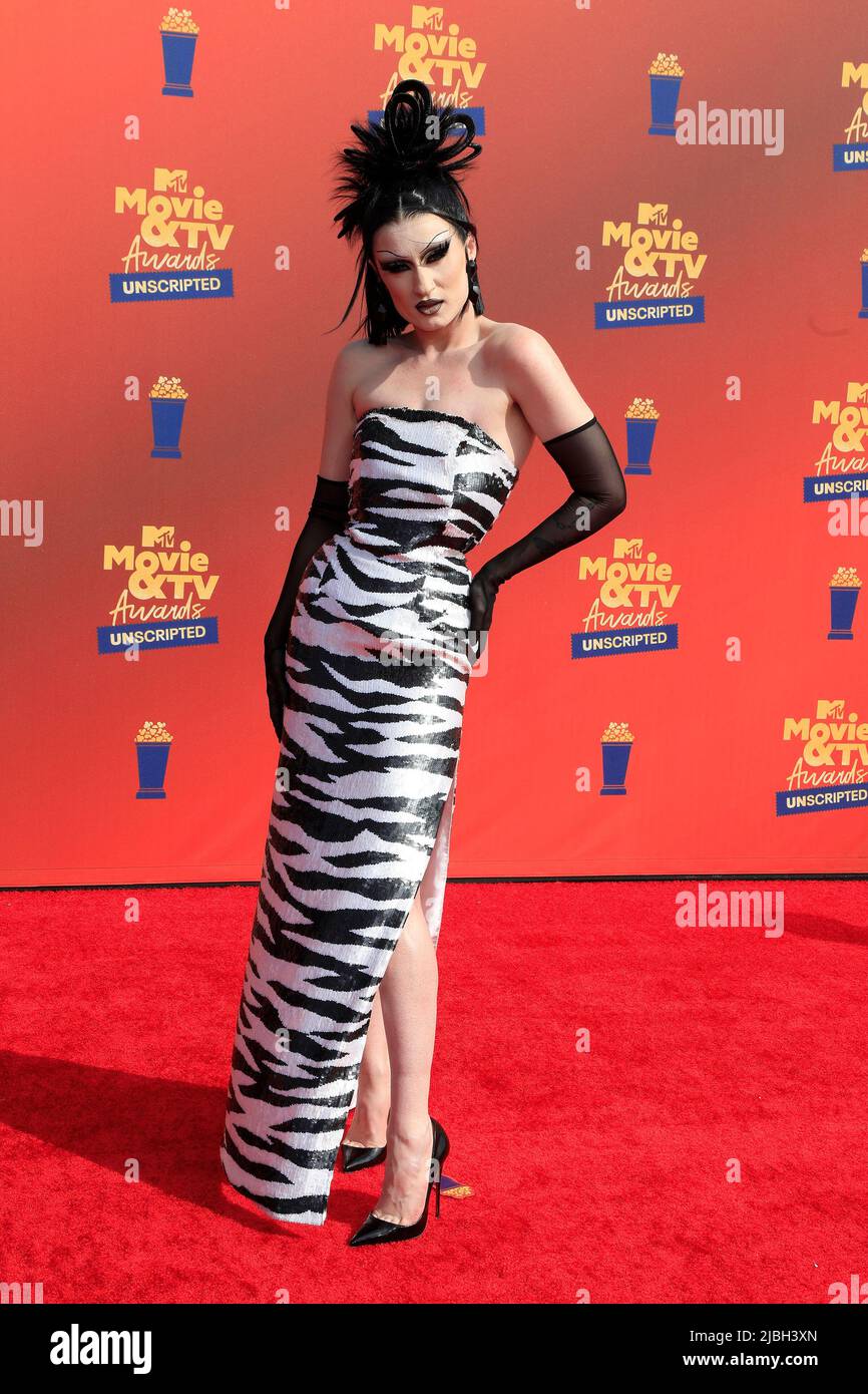 Santa Monica, USA. 02.. Juni 2022. LOS ANGELES - 2. JUNI: Gottmik bei den MTV Movie and TV Awards: UNSCRIPTED at the Barker Hanger on June 2, 2022 in Santa Monica, CA (Foto von Katrina Jordan/Sipa USA) Credit: SIPA USA/Alamy Live News Stockfoto