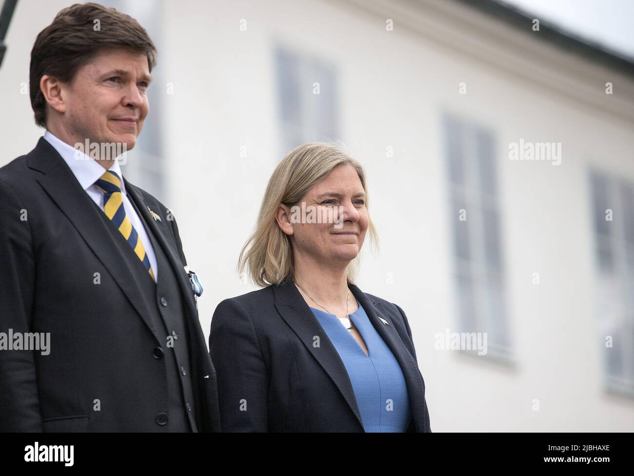 Schweden hat eine neue Premierministerin - Schwedens erste Frau. Die Sozialistische Partei Magdalena Andersson und der Sprecher des Parlaments, Andreas Norlén, am Tag der Veteranen, Stockfoto