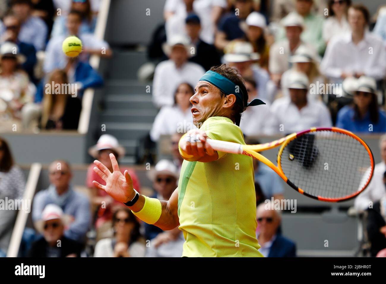 Paris, Frankreich. 5.. Juni 2022. Tennisspieler Rafael Nadal aus Spanien ist beim French Open Grand Slam Tennisturnier 2022 in Roland Garros, Paris, Frankreich, im Einsatz. Frank Molter/Alamy Live Nachrichten Stockfoto