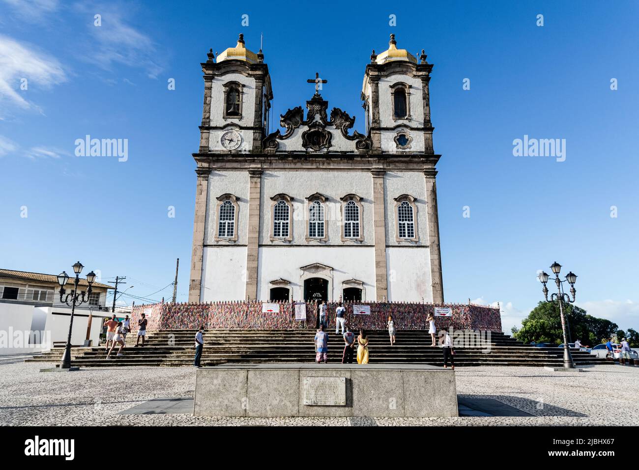 Blick auf die Basilika von Senhor do Bonfim, im Volksmund bekannt als Igreja do Bonfim, in der Stadt Salvador. Stockfoto