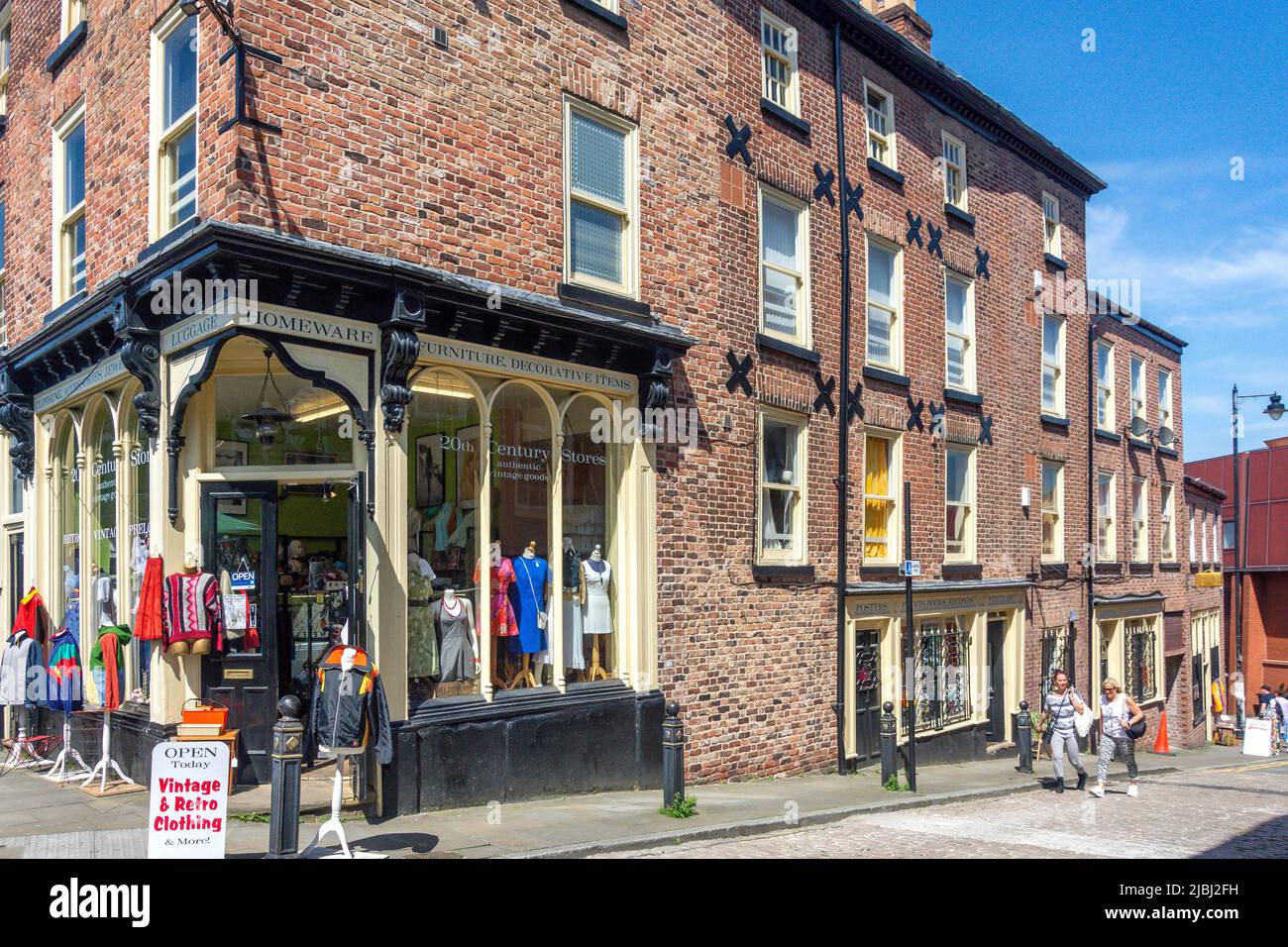 Vintage & Retro Clothing Store, Market Place, Stockport, Greater Manchester, England, Vereinigtes Königreich Stockfoto