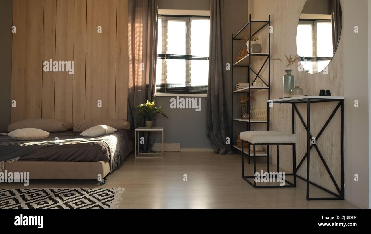 Elegantes, einfaches klassisches Apartment. Gut eingerichtetes Wohnzimmer rendern Stockfoto