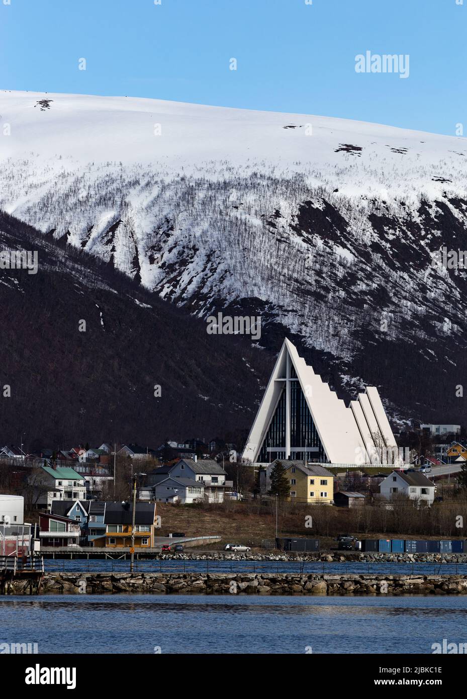 Tromsdalen Kirche, 'die Kathedrale des Arktischen Ozeans', in Tromsø. Entworfen vom norwegischen Architekten Jan Inge Hovig. Stockfoto