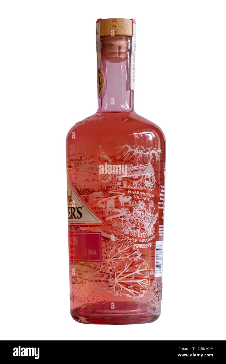 Flasche Warner's Rhabarb Gin frisch würzig & süß - 1/3 dieser Flasche ist reiner Rhabarbersaft isoliert auf weißem Hintergrund Stockfoto
