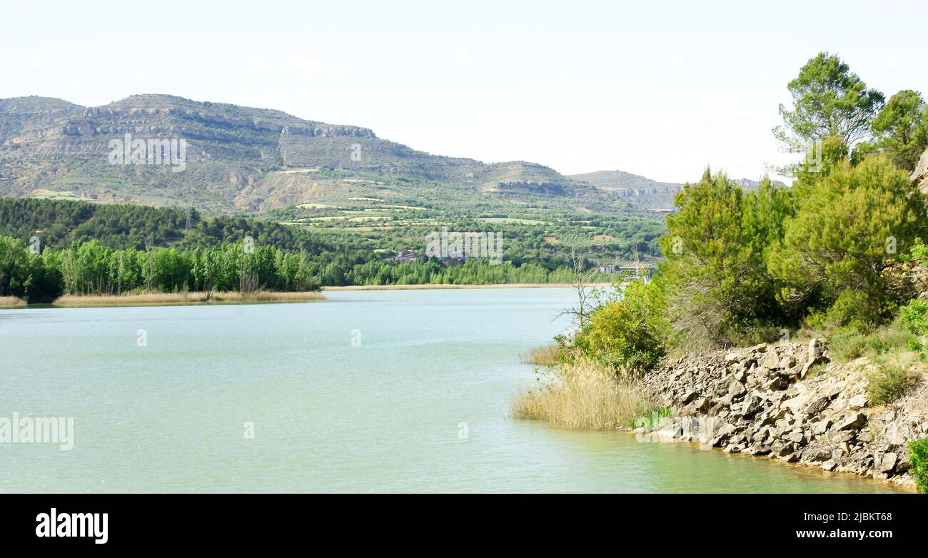 Der Fluss Noguera Pallaresa führt durch Sort, Lleida, Katalonien, Spanien, Europa Stockfoto