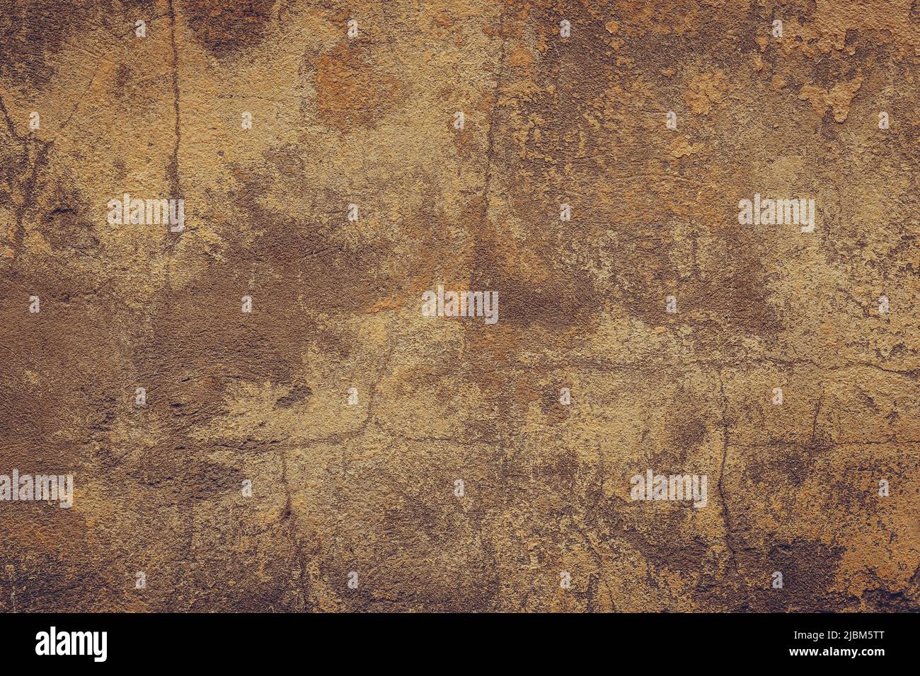 Dunkelbraune Zementwand, abstrakter Vintage-Hintergrund. Beton-Grunge-Struktur, Stuck. Gipsoberfläche. Leerzeichen. Designhintergrund. Natürlich verwittert Stockfoto