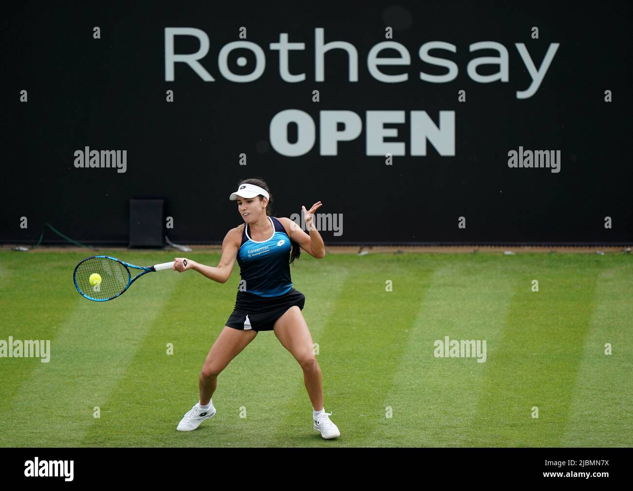 Die kolumbianische Camila Osorio während ihres Spiels gegen die griechische Maria Sakkari am vierten Tag der Rothesay Open 2022 im Nottingham Tennis Center, Nottingham. Bilddatum: Dienstag, 7. Juni 2022. Stockfoto