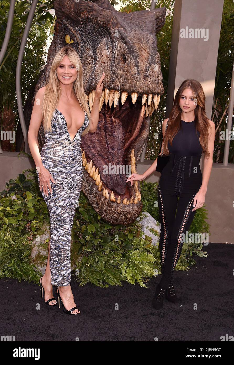 HOLLYWOOD, CA - 06. JUNI: (L-R) Heidi Klum und Leni Olumi Klum nehmen