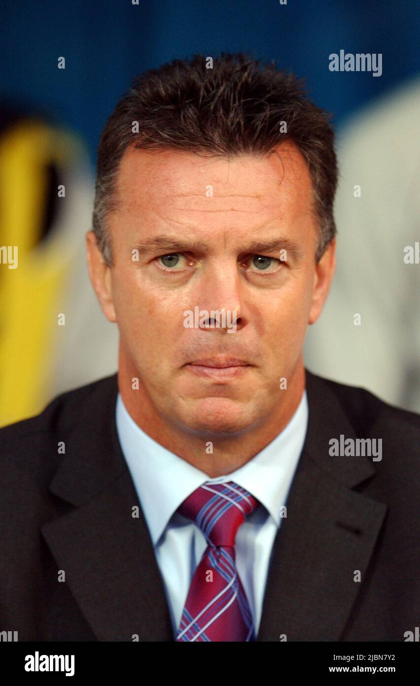 PORTSMOUTH V VILLA 23-08-05 ASTON VILLA MANAGER DAVID O'LEAERY PIC MIKE WALKER, 2005 Stockfoto