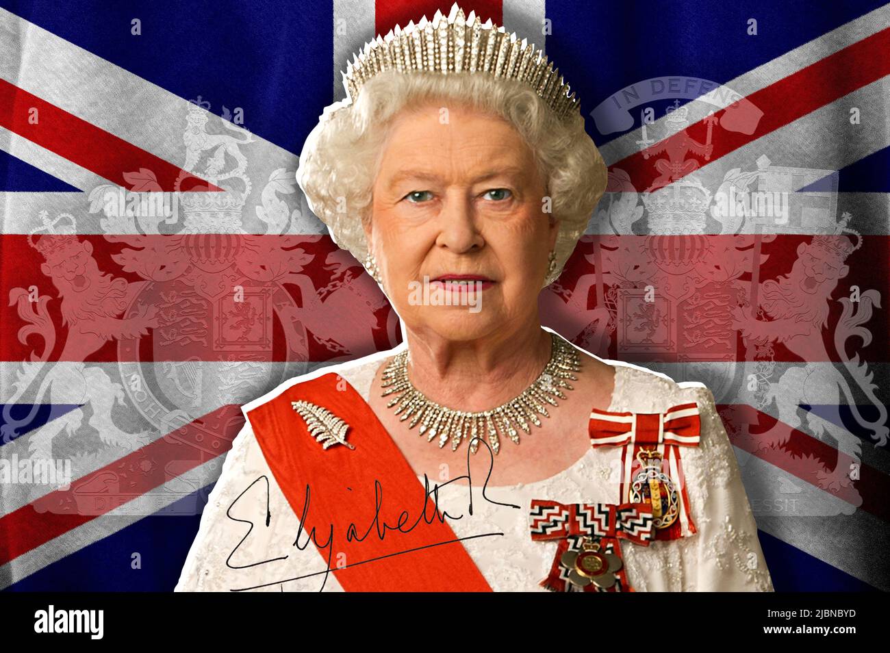 Königin Elizabeth II., Unterschrift, Wappen und Flagge des Vereinigten Königreichs Stockfoto