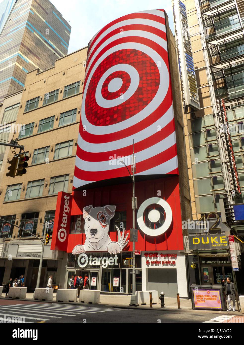 Times Square Target Storefront auf der West 42. Street, NYC, USA Stockfoto