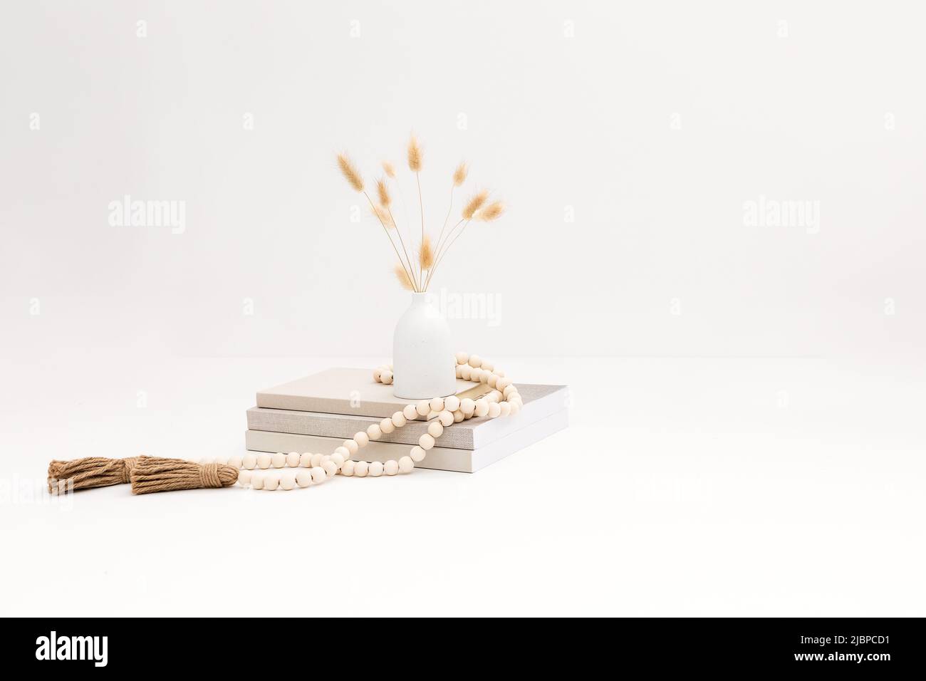 Minimalistisches Dekor im Boho-Stil für Zuhause oder Arbeitsplatz Stockfoto