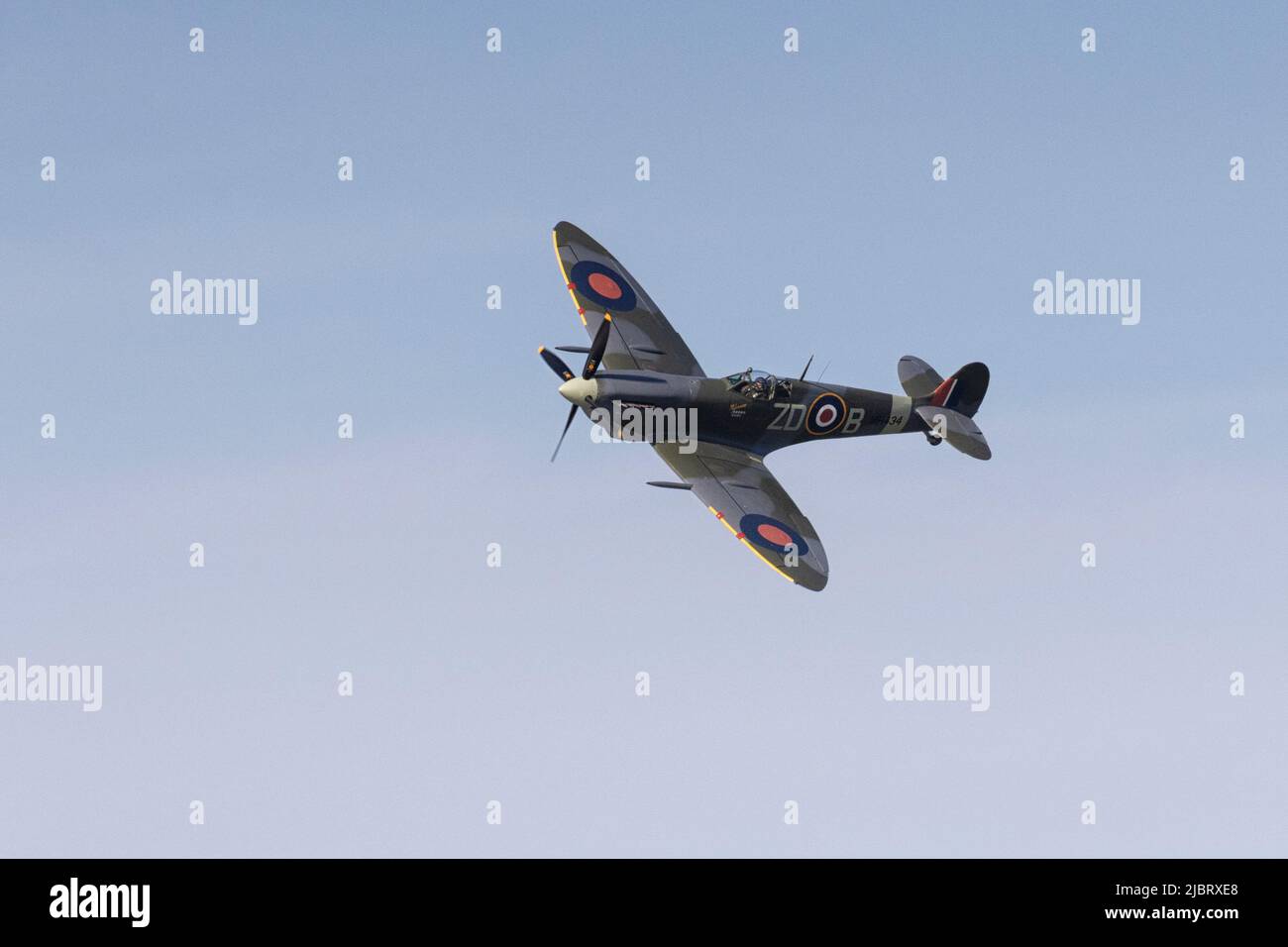 Supermarine Spitfire Luftaufnahme über der Stadt Cromer Norfolk zur Feier des Platinum Jubilee Juni 2022 Stockfoto