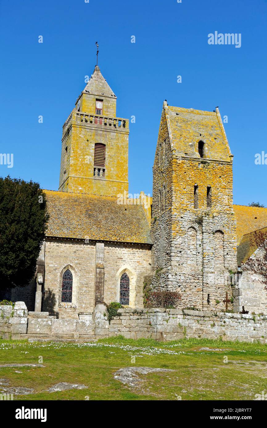 Frankreich, Manche, Cotentin, Gatteville le Phare Dorf, die Kirche Stockfoto