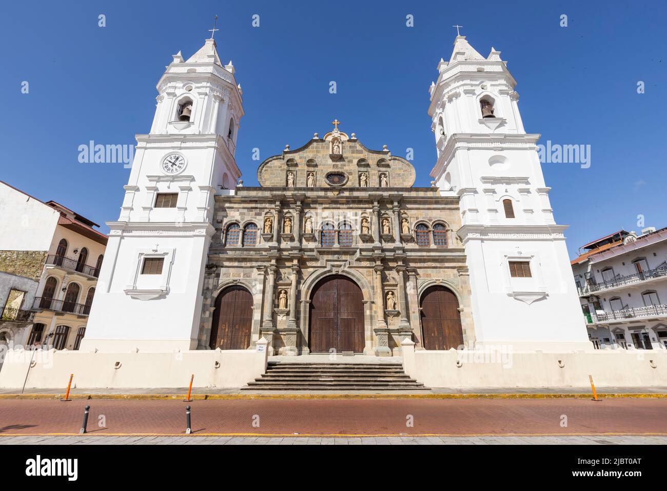 Panama, Panama-Stadt, Kathedrale Santa Maria La Antigua oder Metropolitan Cathedral im historischen Viertel Casco Viejo, das von der UNESCO zum Weltkulturerbe erklärt wurde Stockfoto